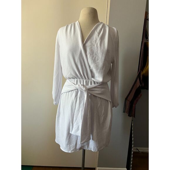 Fraiche by J Long sleeve Tie Front Dress size medium - Picture 3 of 6